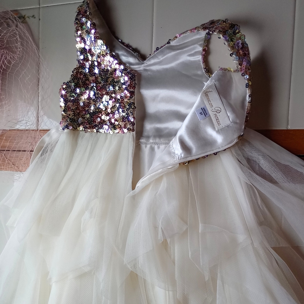 American Princess 🪄 Girls Formal Event Party Dress + Pink Hair Accessory - Picture 6 of 11